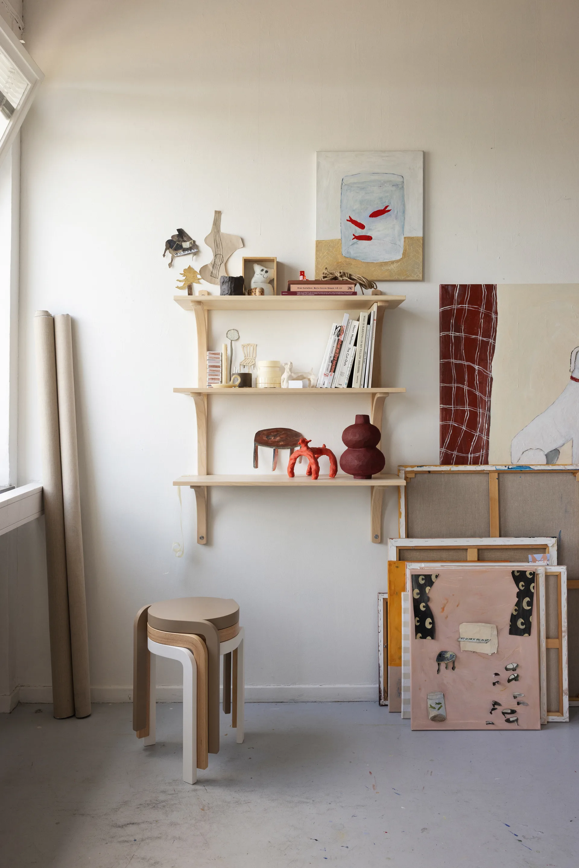 Levi hylla, Vitpig. ask-rostfritt stål, 2 hyllplan, 90 cm Swedese