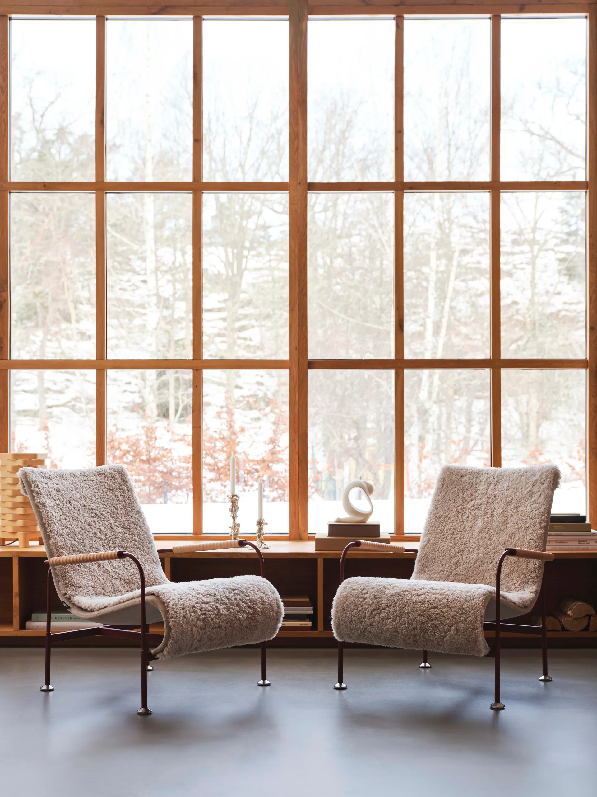 Serpentine fåtölj, Tyg Romo Linara Rye-röd-tärnsjö Nature Swedese