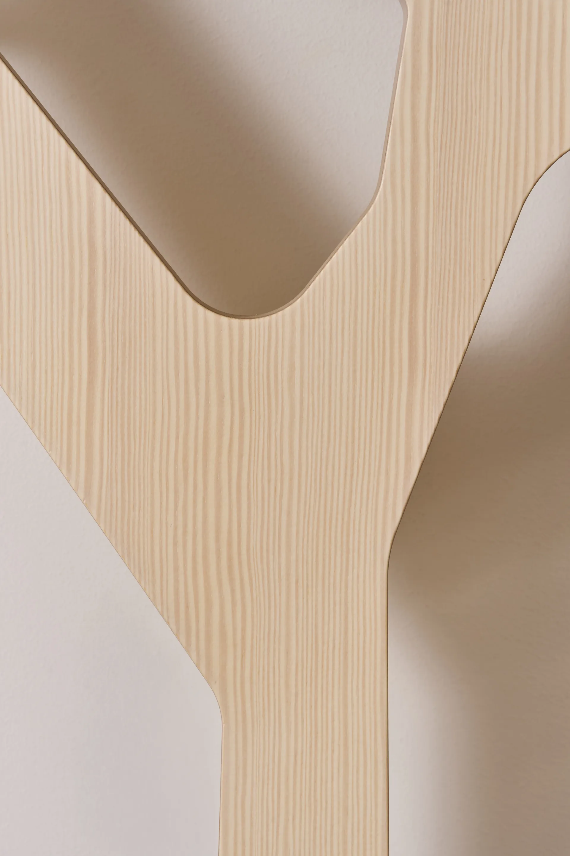 Tree wall rockhängare Special Edition 194 cm, Vitpigmenterad furu Swedese