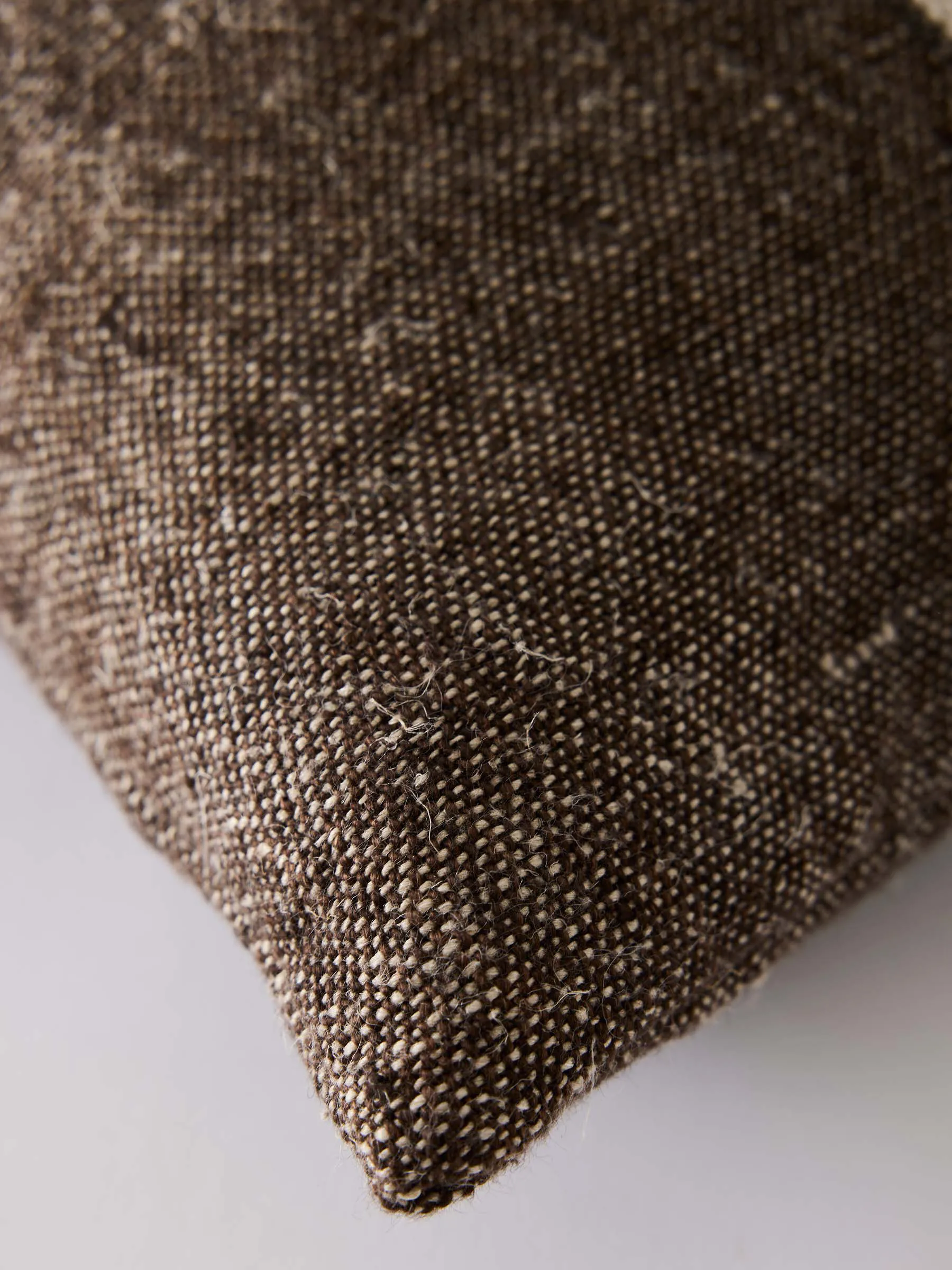 Adrian kuddfodral 40x60 cm, Brown Tell Me More