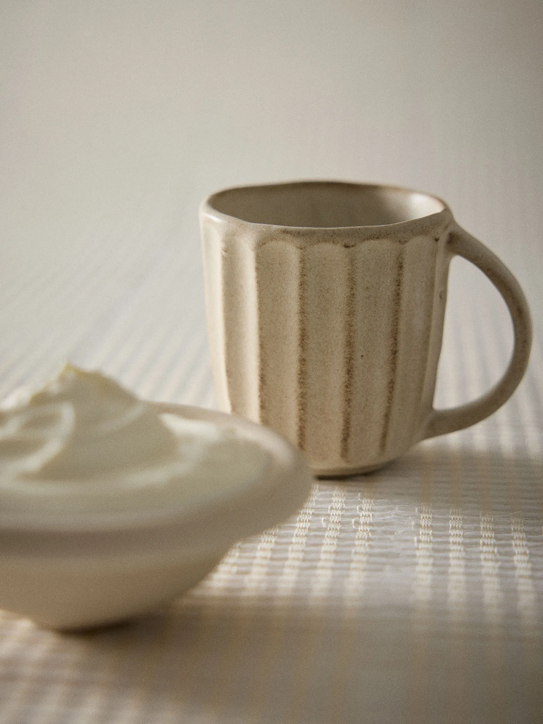 Elba mugg, Sand beige, 35 cl Tell Me More