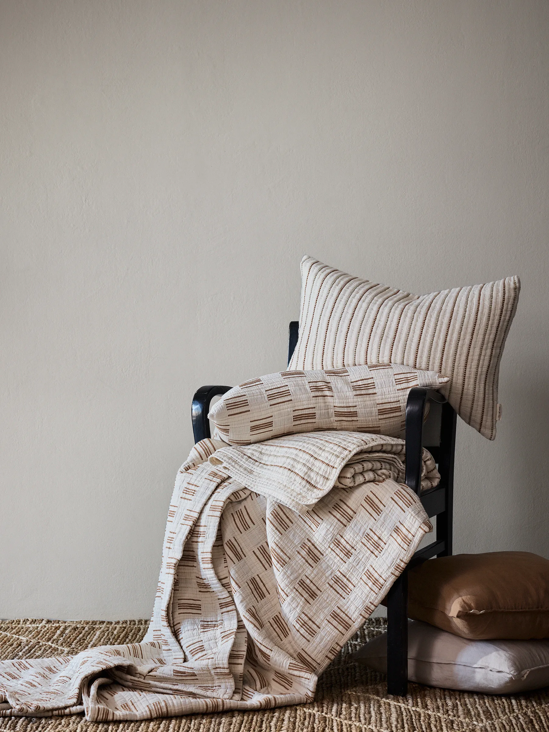 Lola kuddfodral 40x60 cm, Off-white Tell Me More