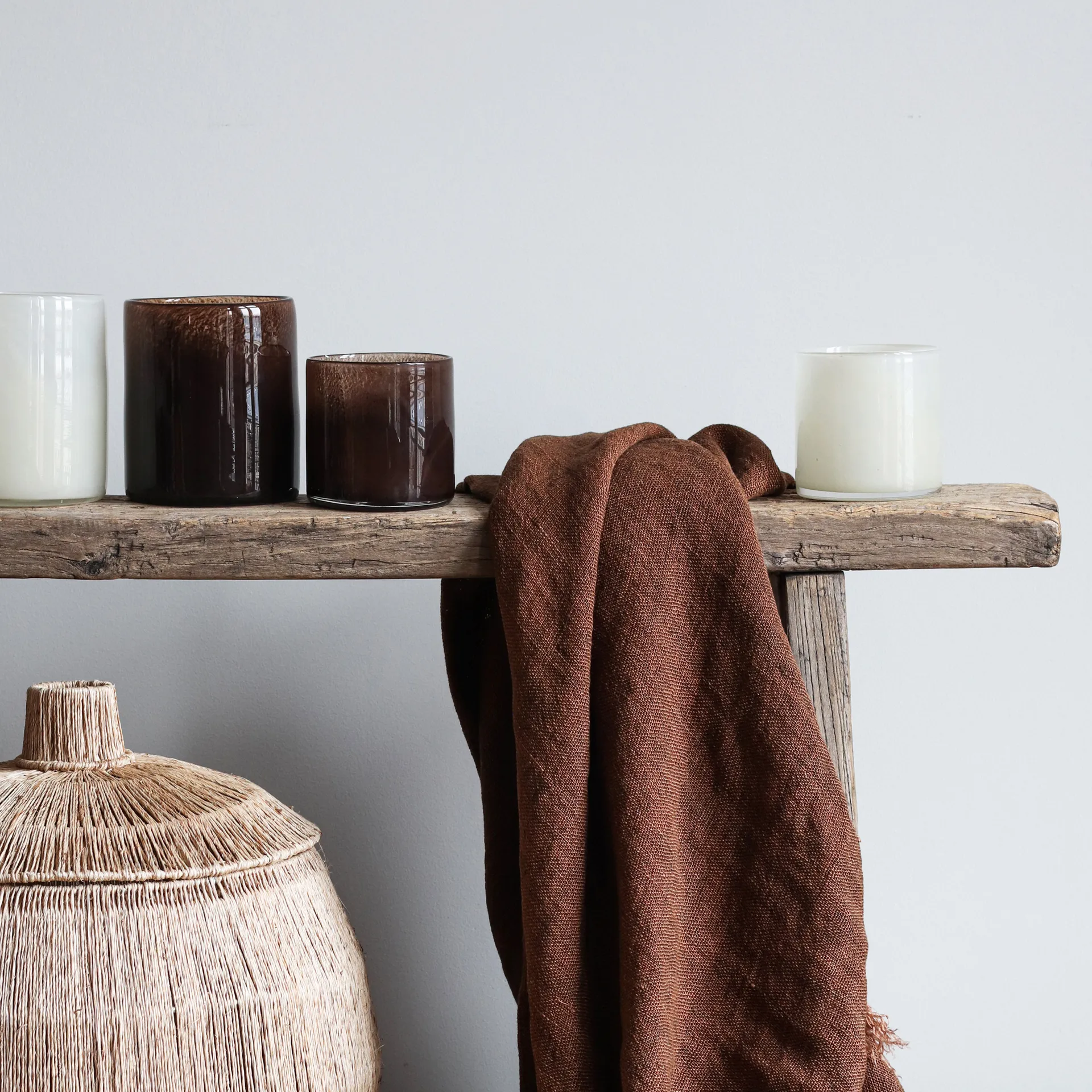 Lyric ljuslykta M, Mörkbrun Tell Me More