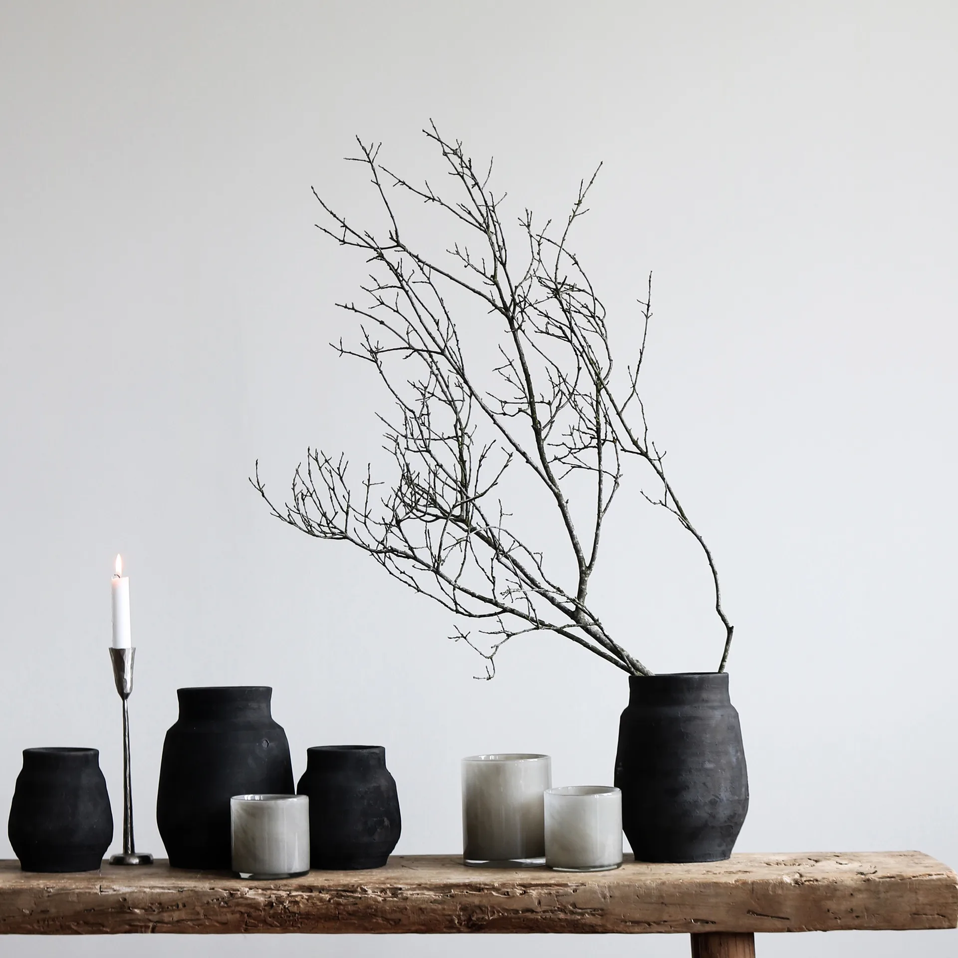 Lyric ljuslykta S, Warm grey Tell Me More
