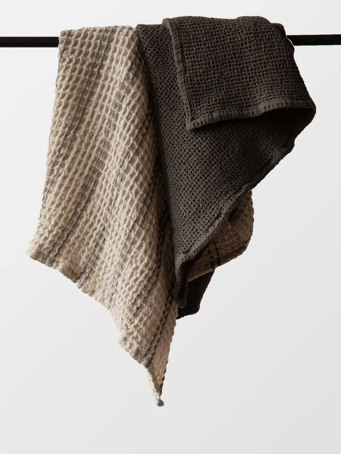Nella handduk 50x70 cm, Taupe Stripe Tell Me More