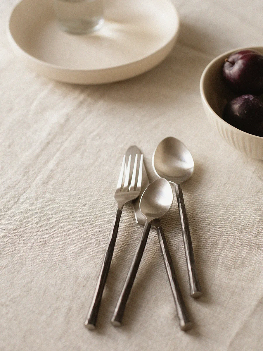 Steel bestickset 4 delar, Opolerat stål Tell Me More