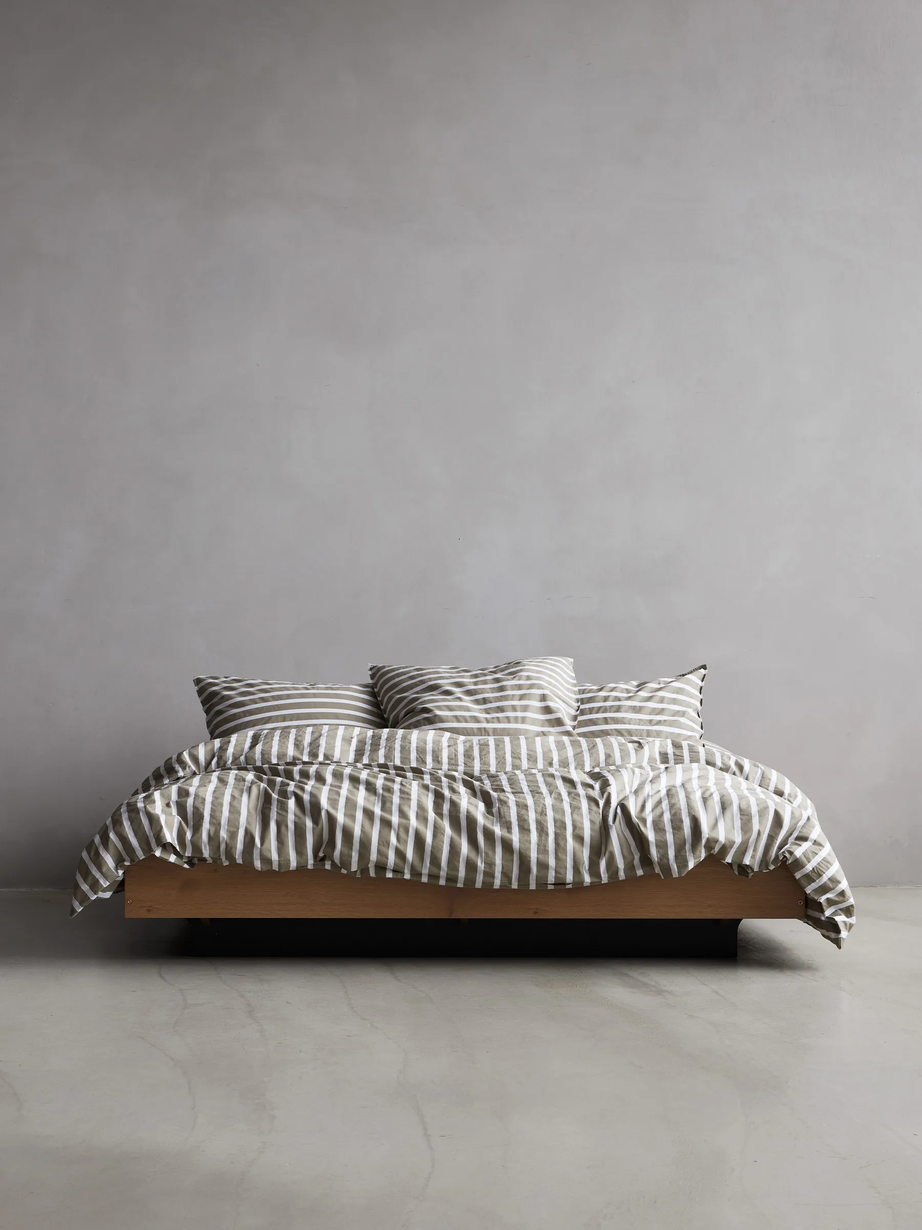 Tell Me More randigt påslakan bomull, Olive, 220x220 cm Tell Me More