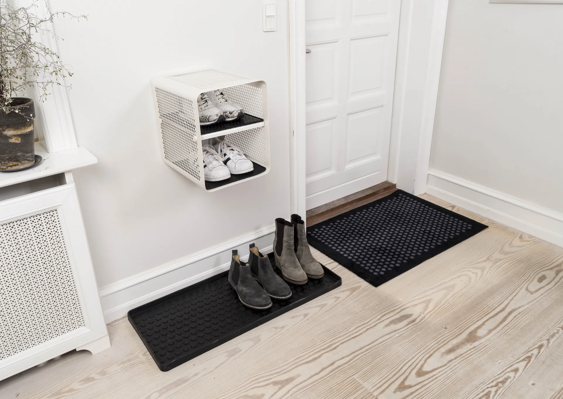 Dot dörrmatta, Black, 60x90 cm tica copenhagen