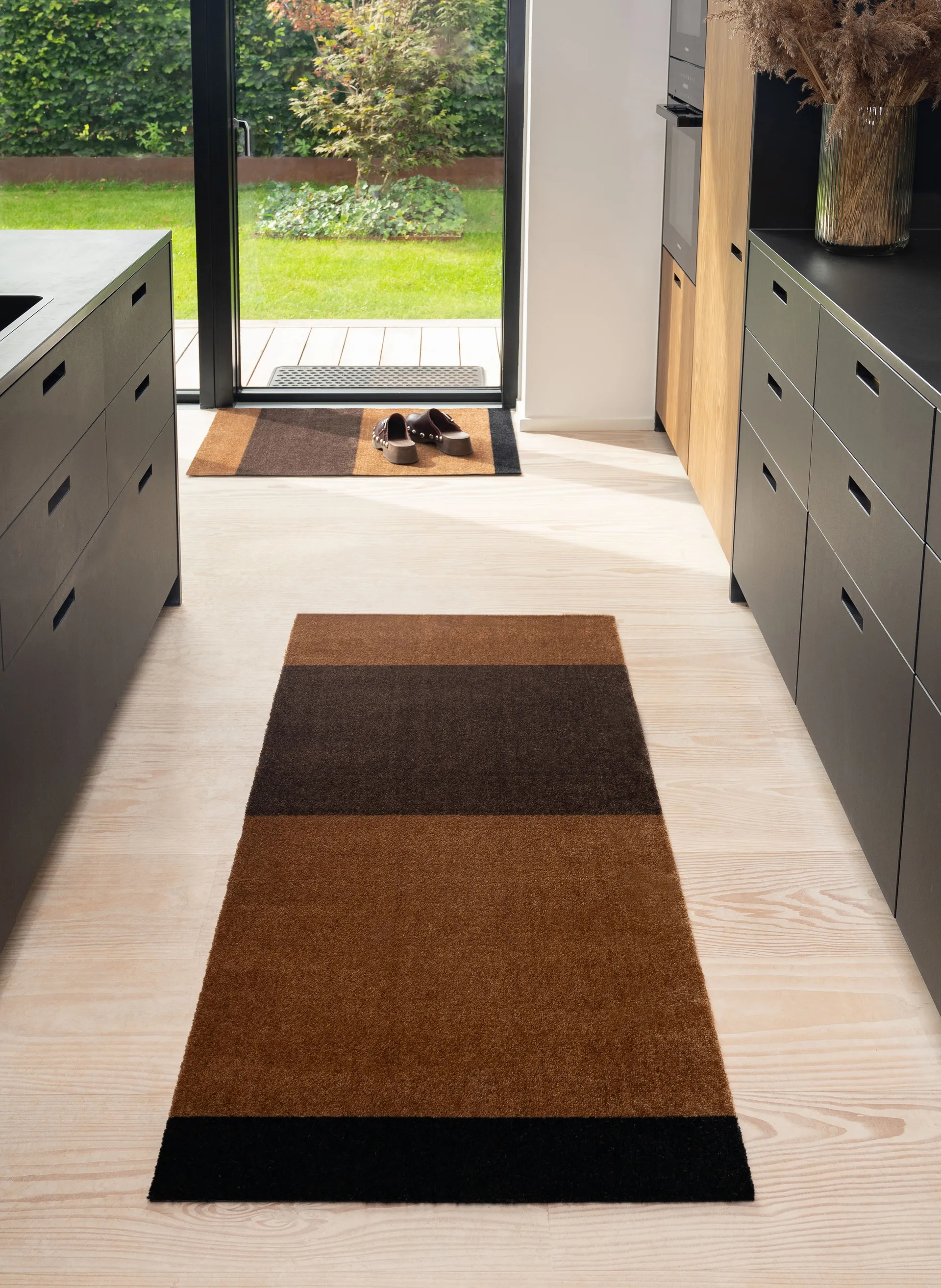 Stripes dörrmatta horisontell, Cognac-dark brown-black, 60x90 cm tica copenhagen