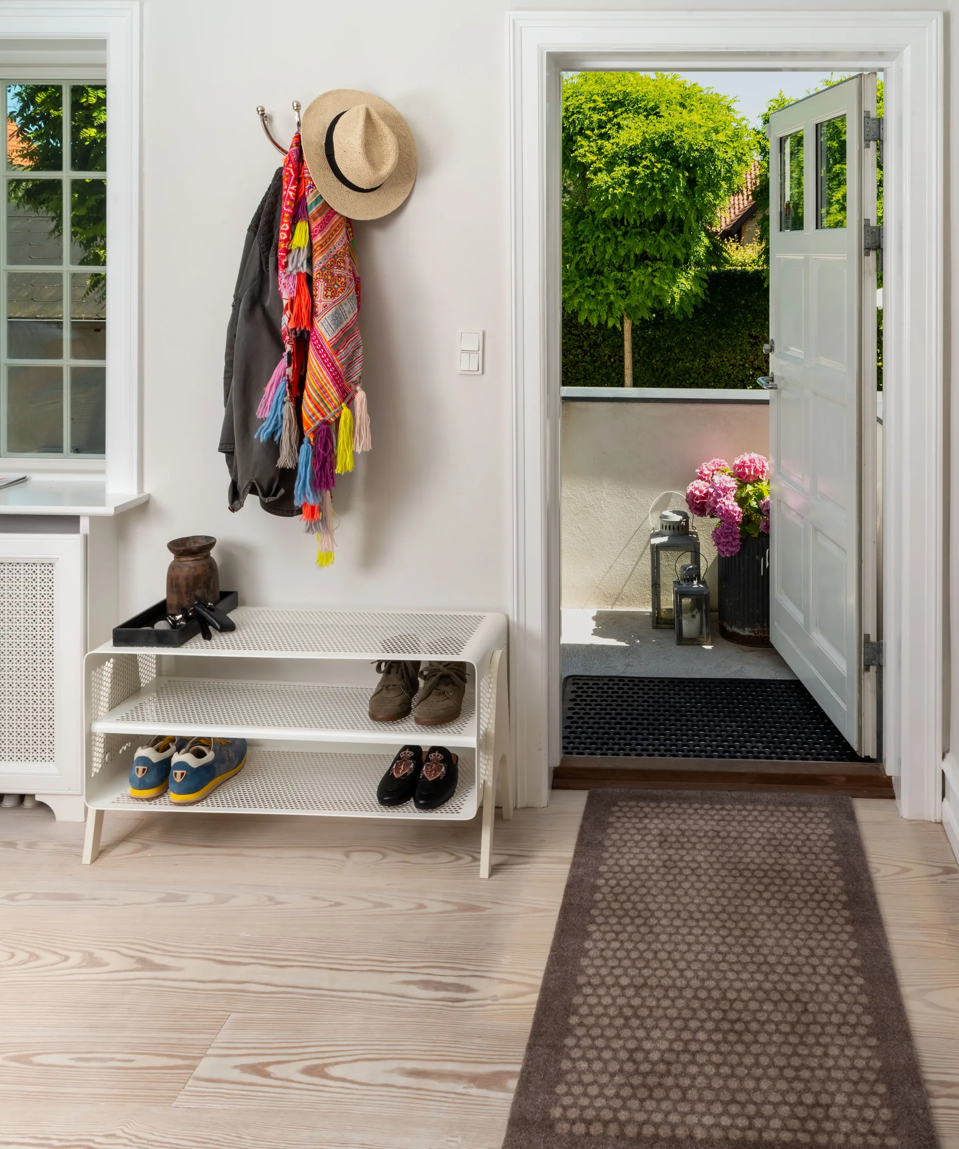 Tica hylla large, Mat white tica copenhagen