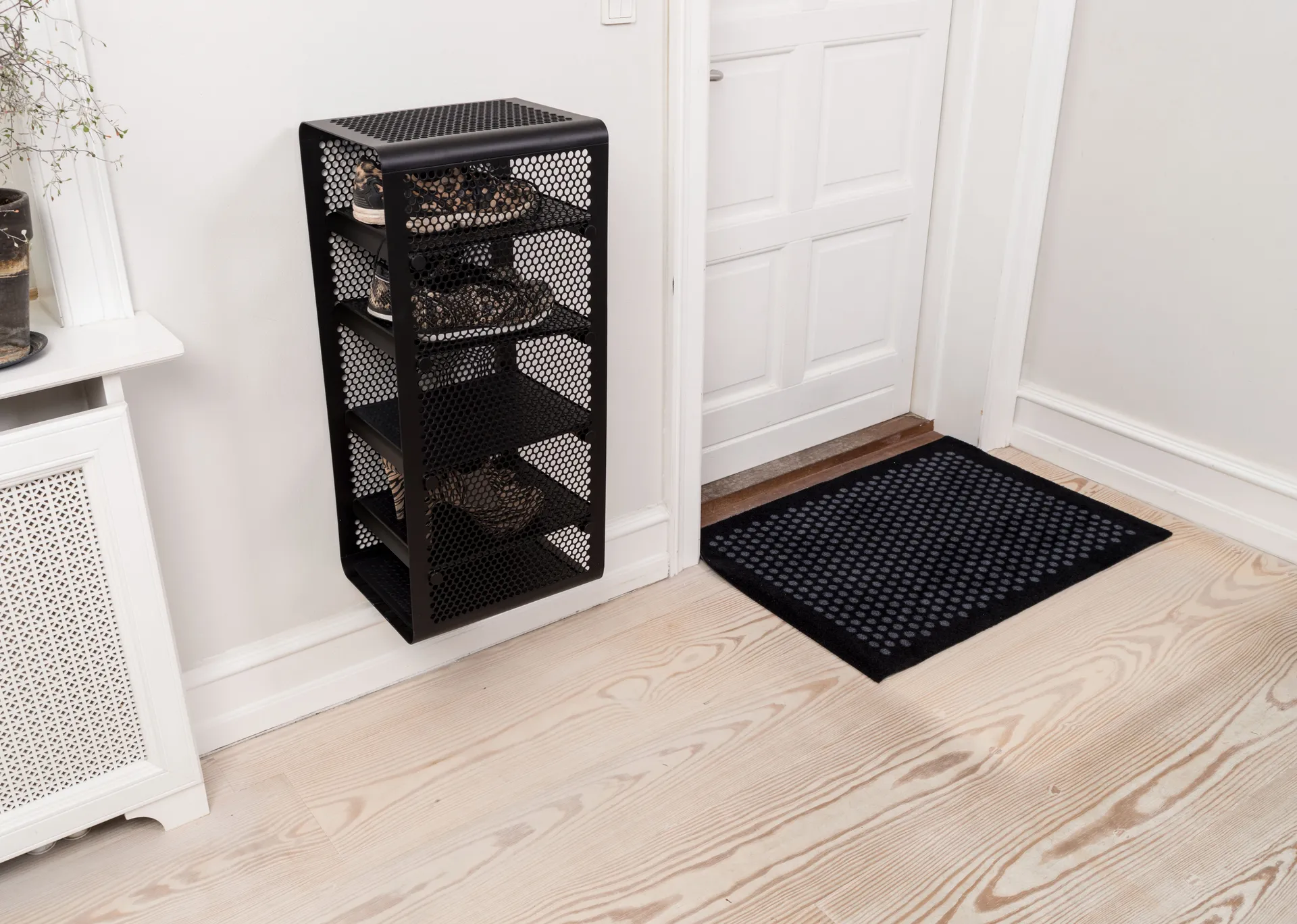 Tica vägghylla large, Black tica copenhagen