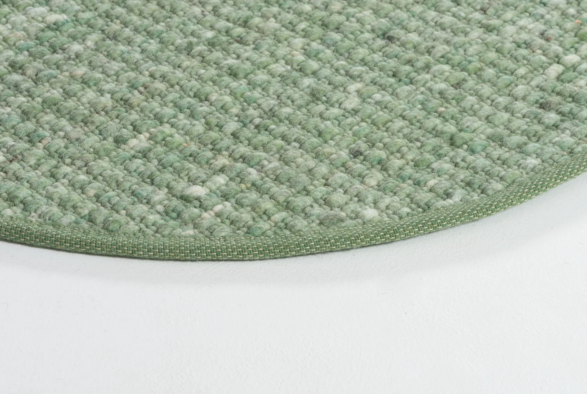 Greenland Swift round matta, Jade nr. 240, Ø300 cm Tisca