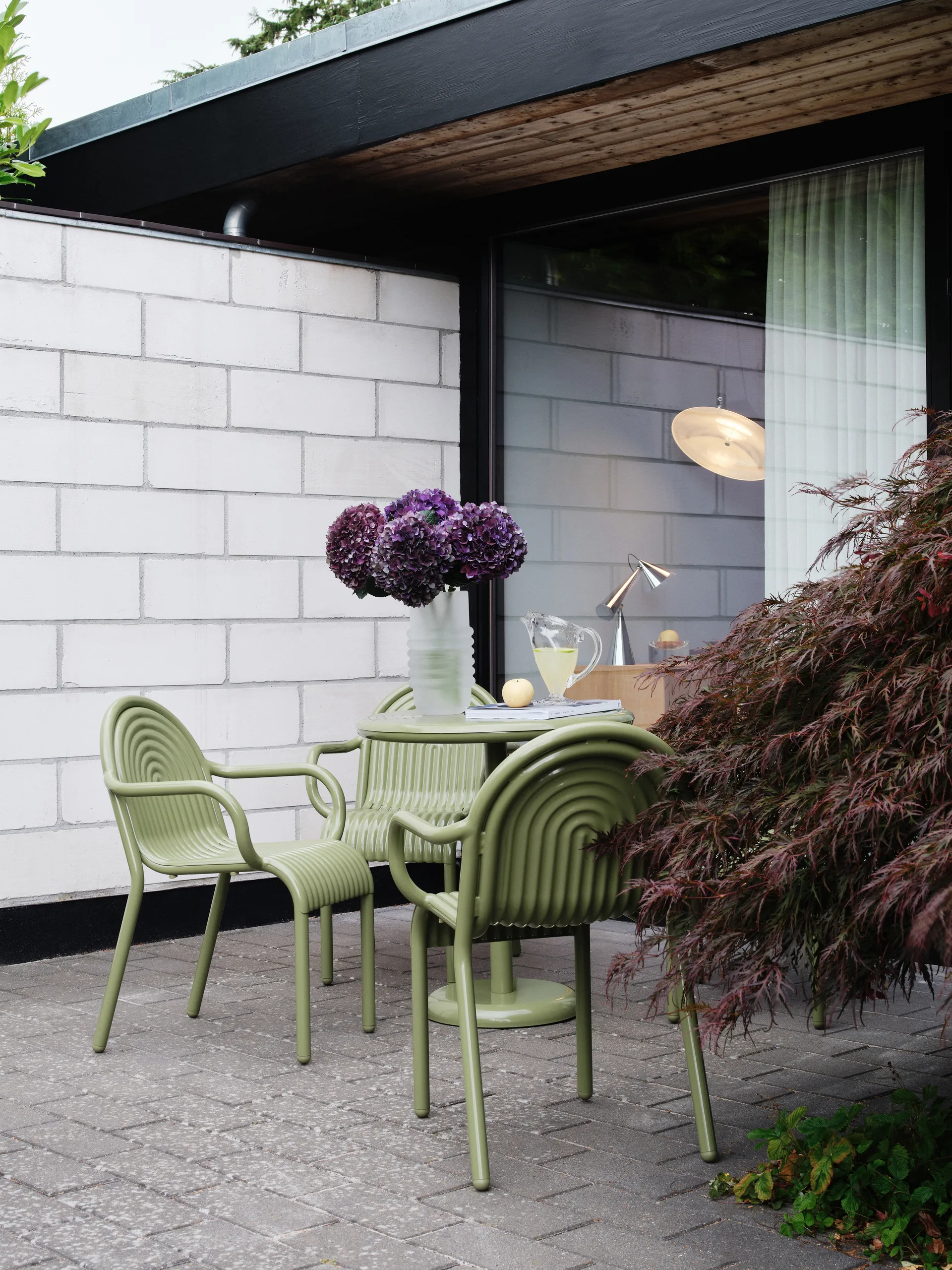 Groove cafébord runt - Moss, Ø70 cm, Bordsskiva Tom Dixon