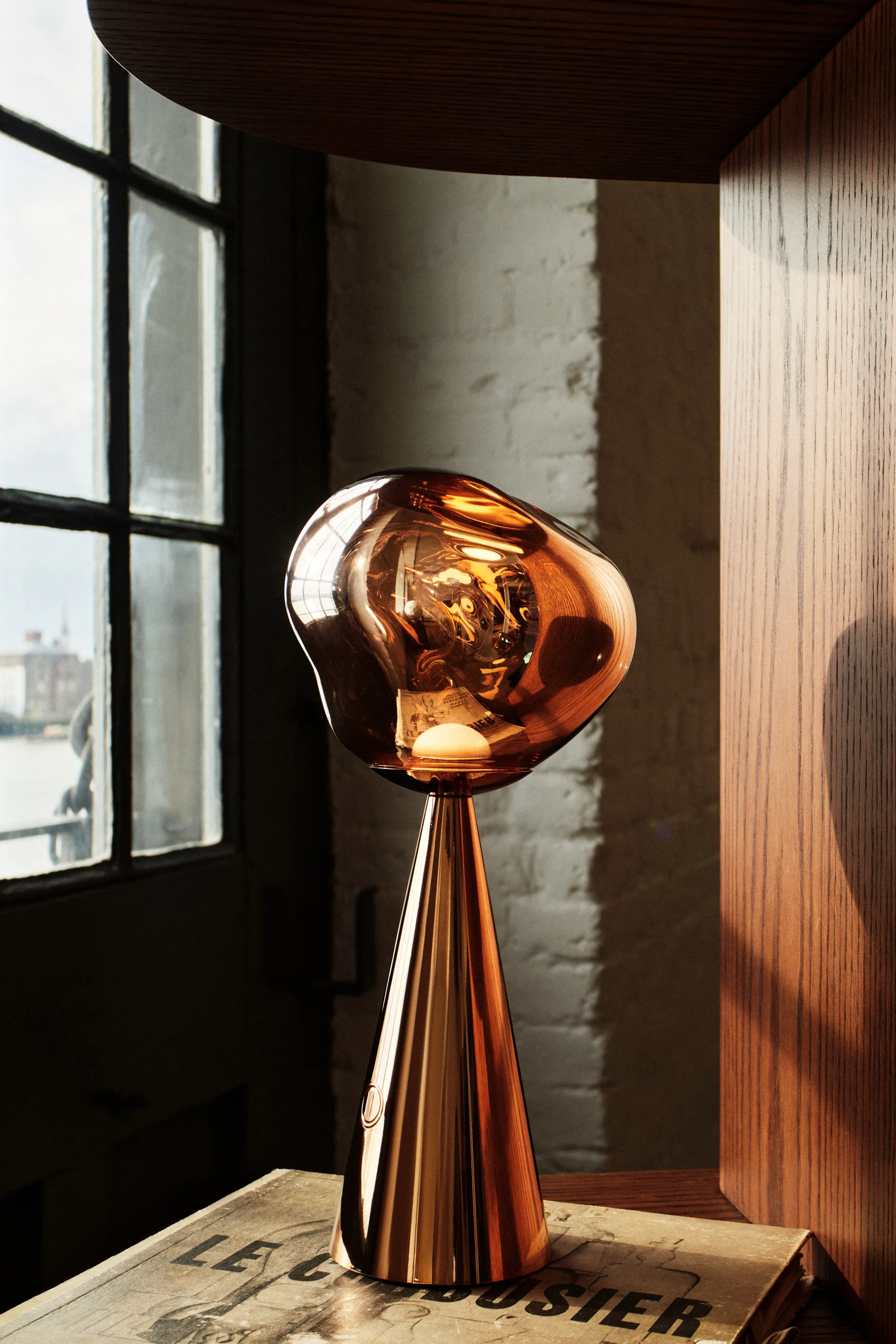 Melt Portable LED bordslampa 28,5 cm, Bronze Tom Dixon