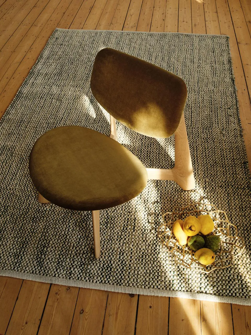 Slab loungestol klädd sits, Natural brushed oak-Royal 0162 CMHR Khaki Tom Dixon