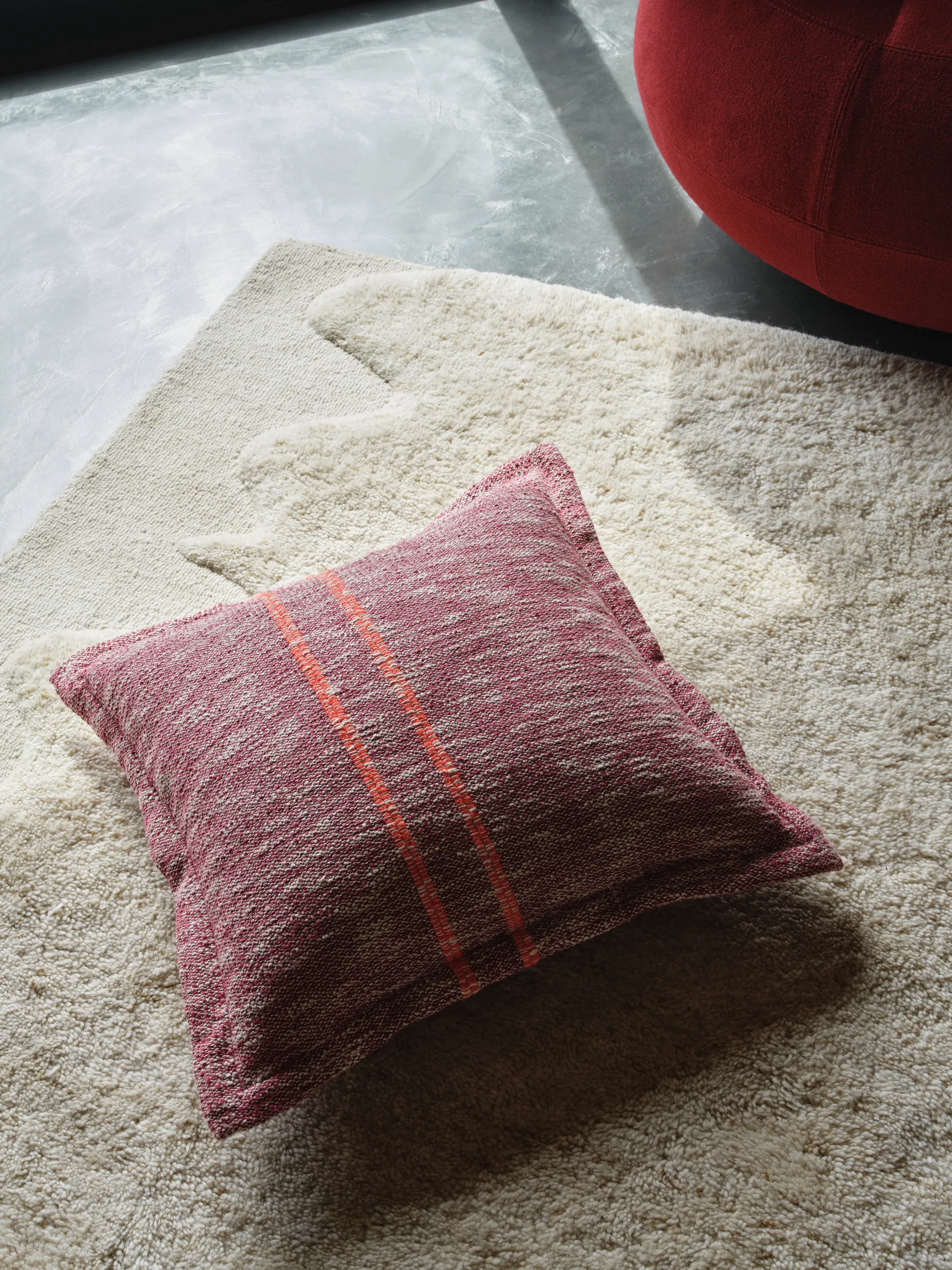 Track dekorationskudde, Burgundy, 56x56 cm Tom Dixon