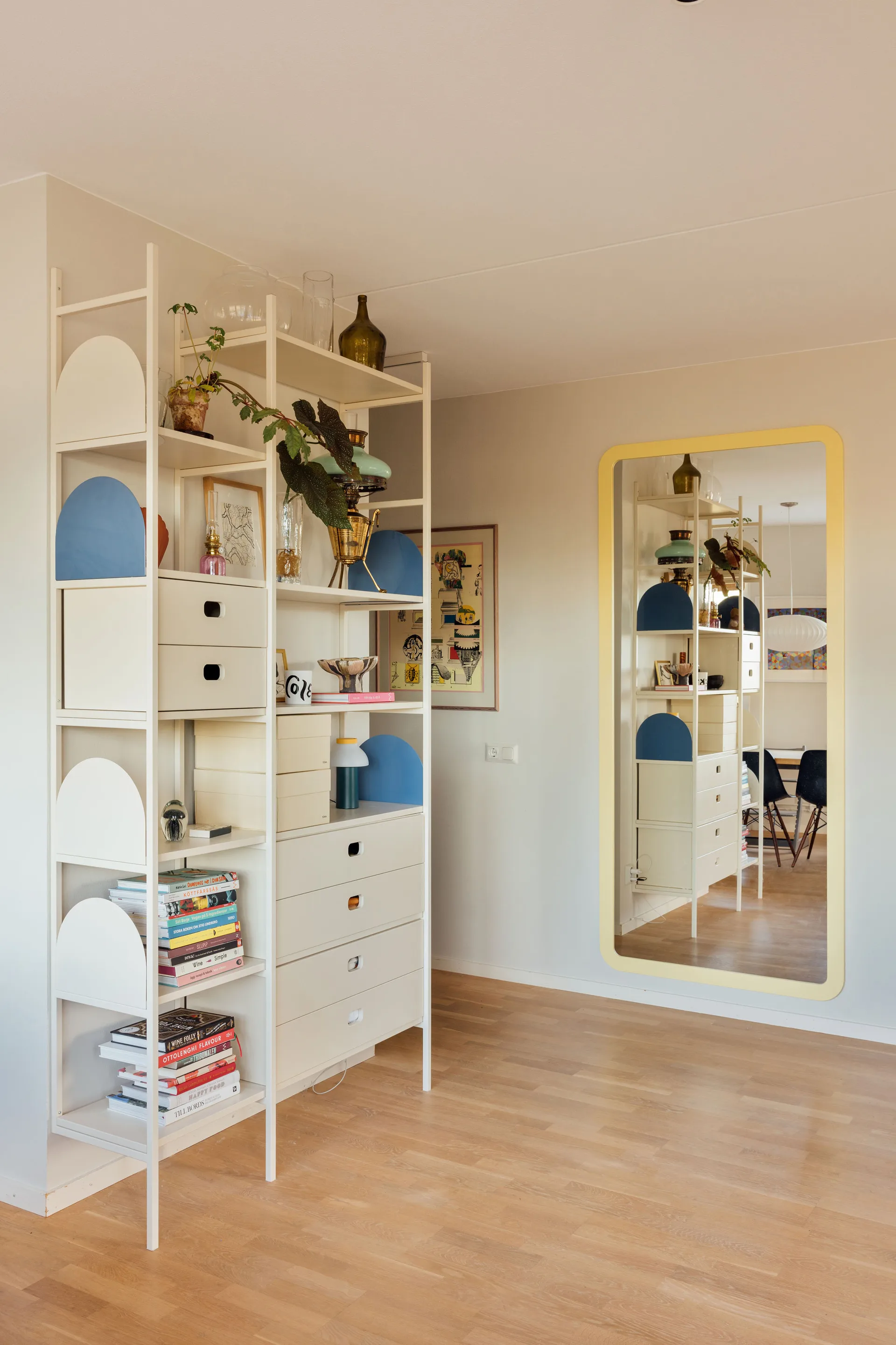 Portal bokhylla 123 cm - Off-white TÔNN furniture