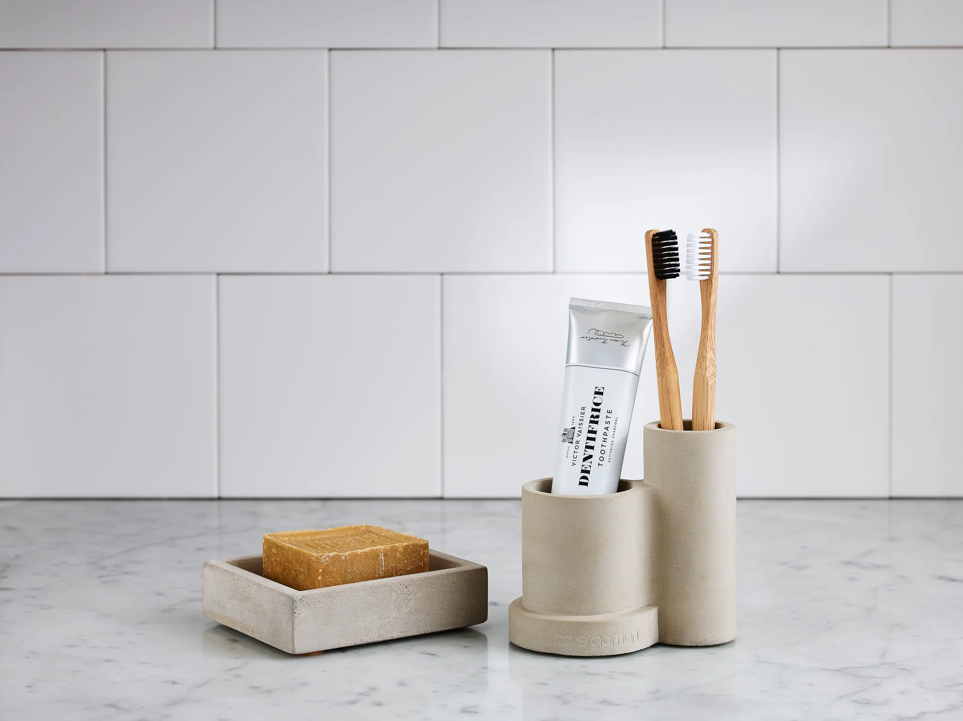 Smile tandborsthållare 7,5x11 cm, Grå Tove Adman