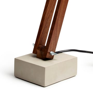 Tove Adman skrivbordslampa - betong-valnöt - Tove Adman