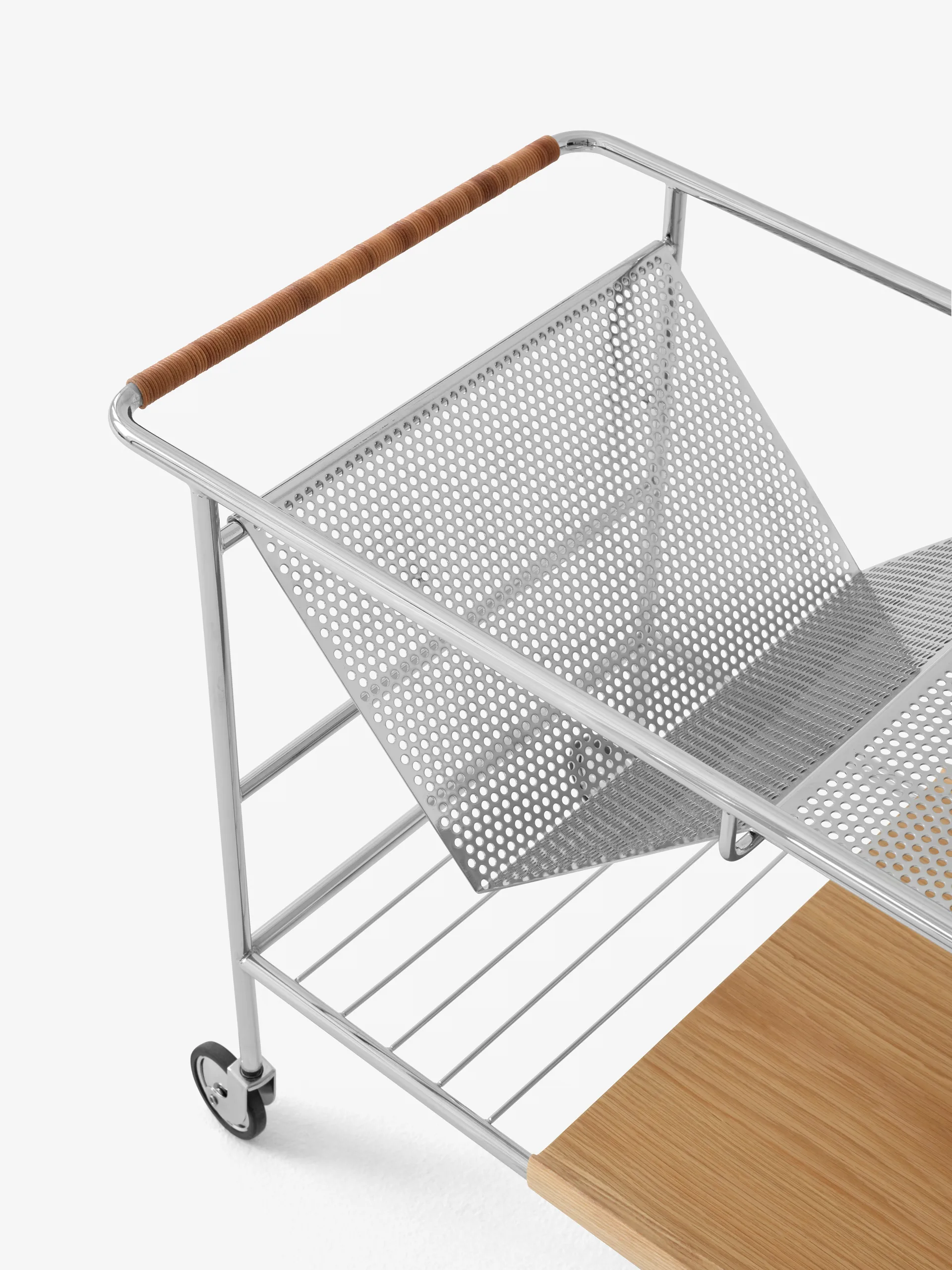 Alima förvaringsvagn lackerad ek, Chrome & lacquered oak &Tradition