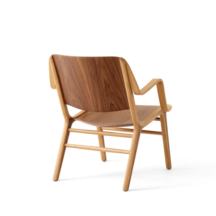 AX HM11 Lounge Chair med armstöd - Walnut-oak - &Tradition