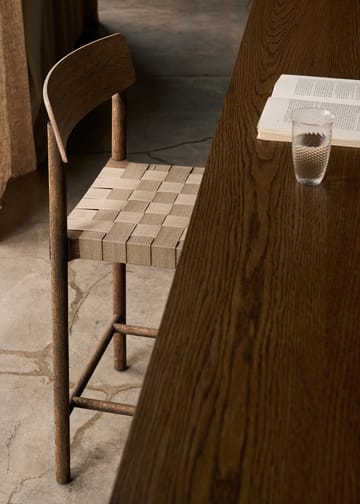Betty TK12 Counter Chair barstol 65 cm - Natural linen-smoked oiled oak - &Tradition