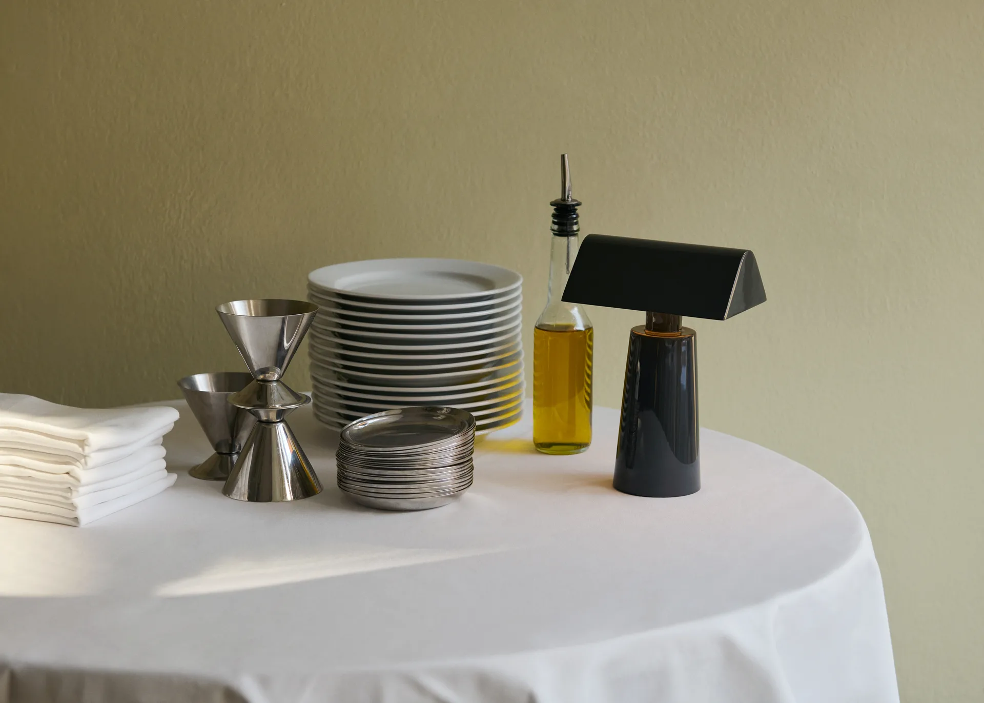 Caret MF1 portabel bordslampa, Anthracite &Tradition