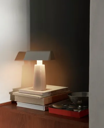 Caret MF1 portabel bordslampa - Silk grey - &Tradition