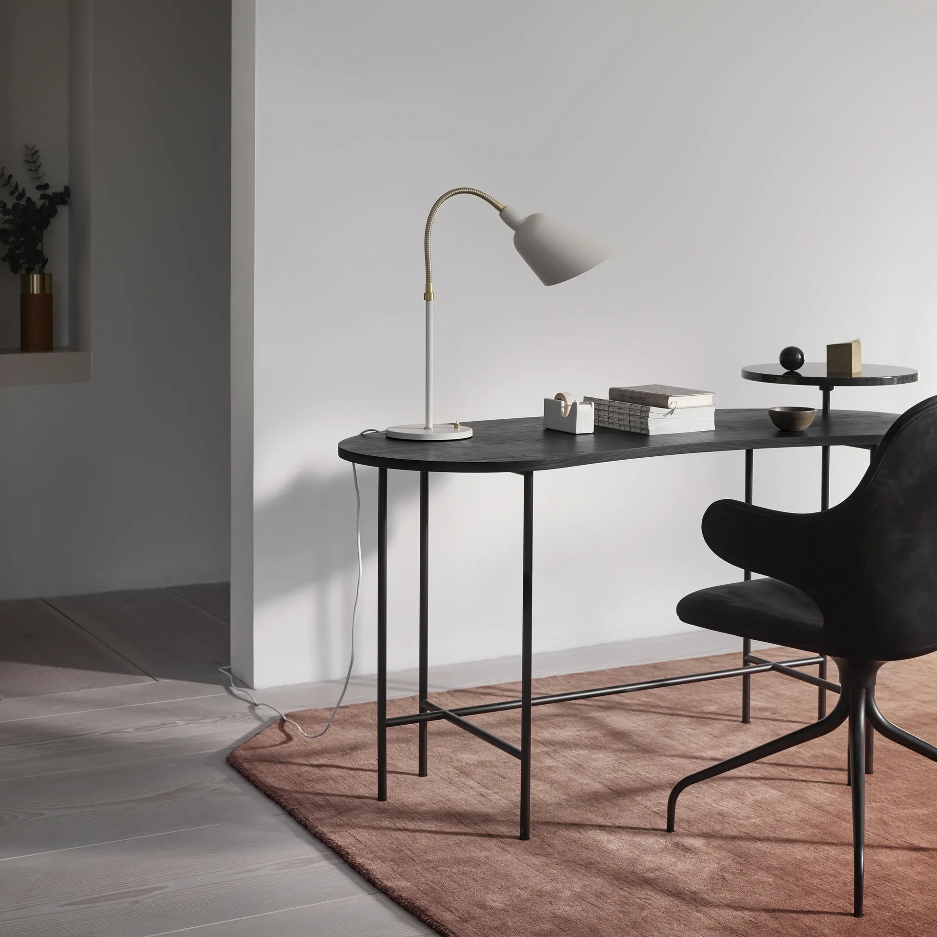 Catch JH2 kontorsstol, tyg remix 242 beige/grey, snurrstativ black &Tradition