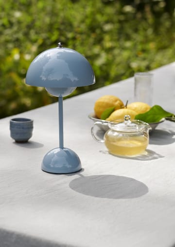 Flowerpot portable bordslampa VP9 - ljusblå - &Tradition