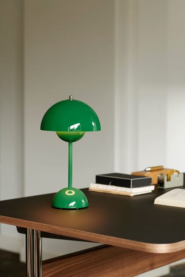 Flowerpot portable bordslampa VP9 - Signal green - &Tradition