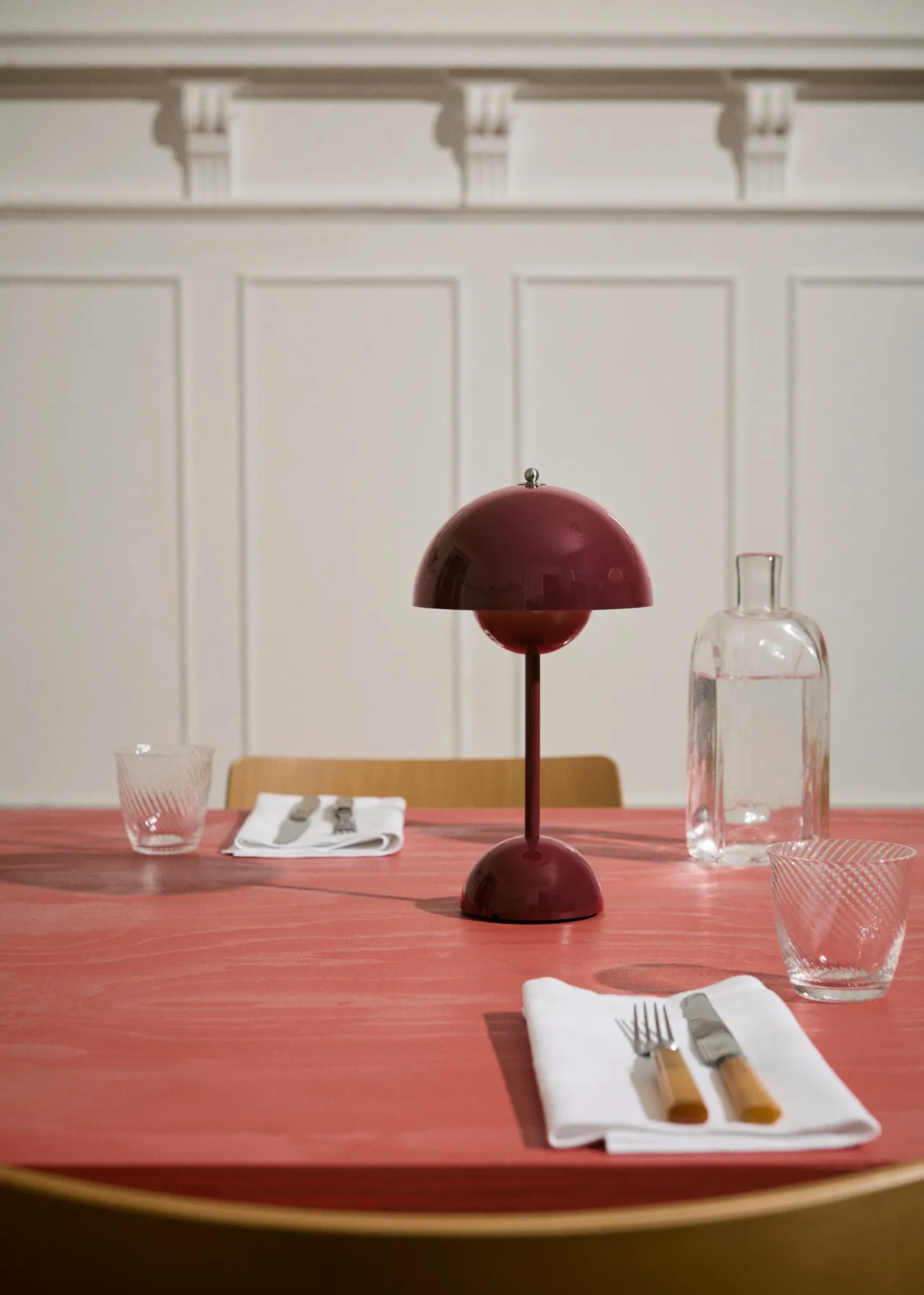 Flowerpot portable bordslampa VP9, Vermilion red &Tradition