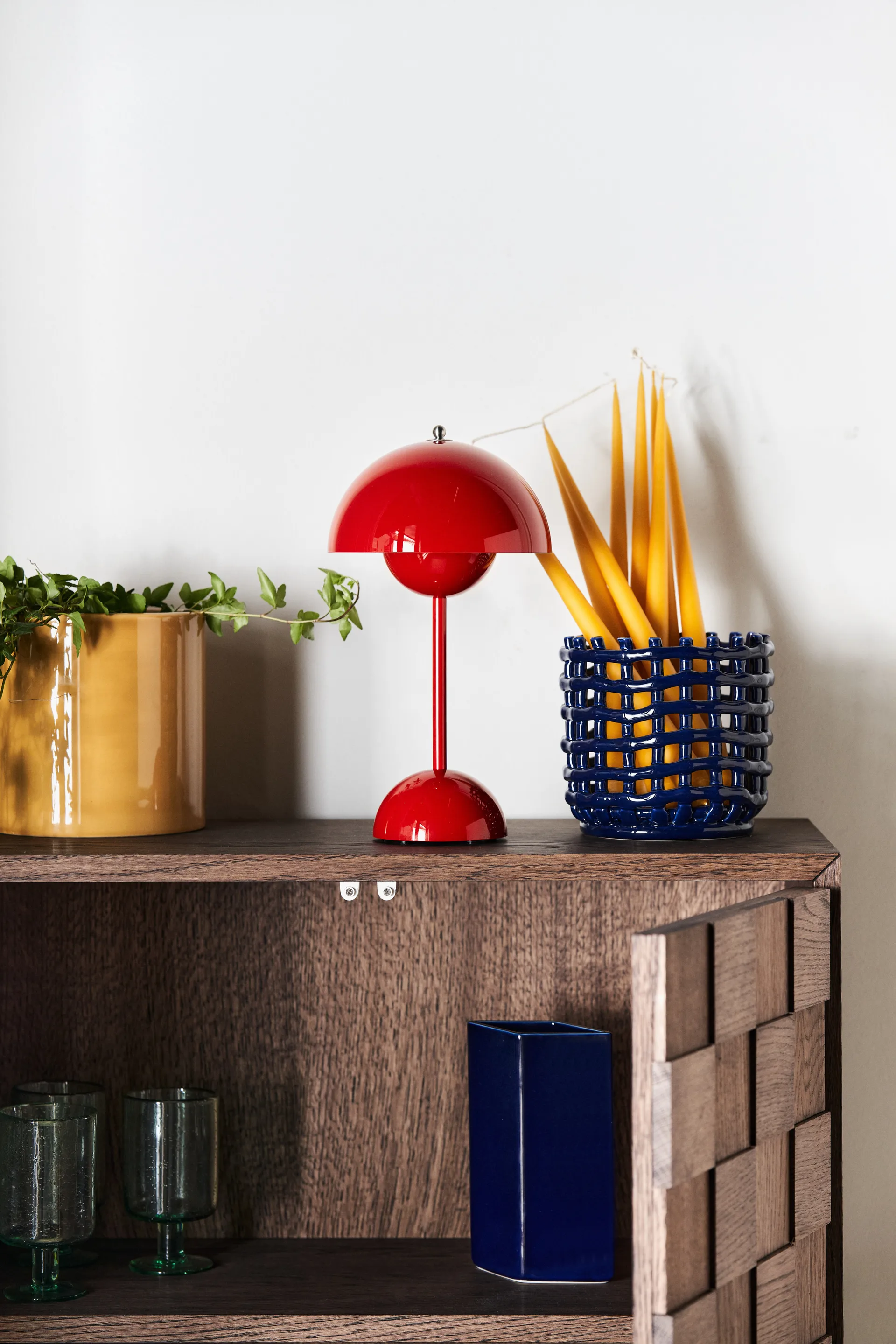 Flowerpot portable bordslampa VP9, Vermilion red &Tradition