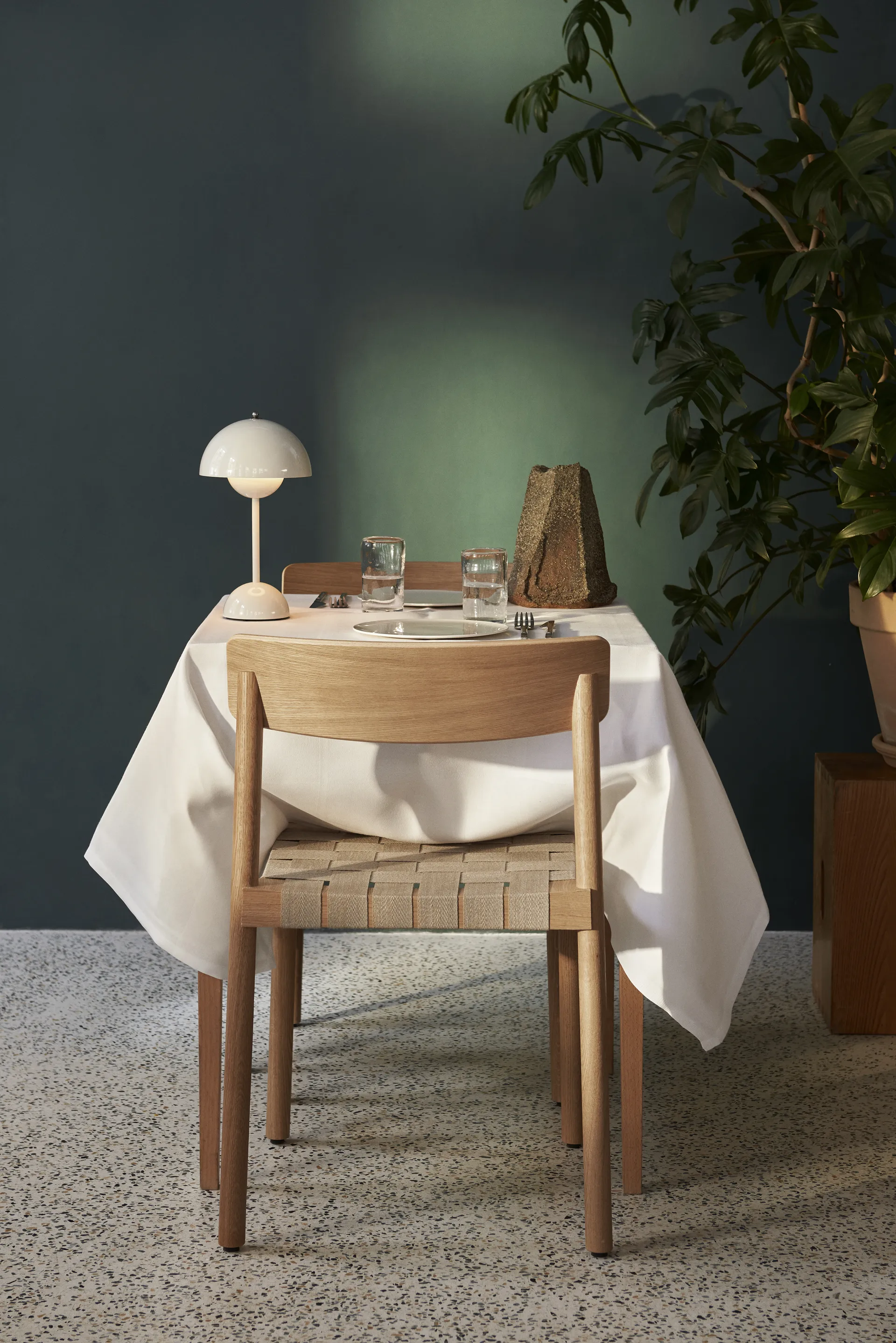 Flowerpot portable bordslampa VP9, vit &Tradition