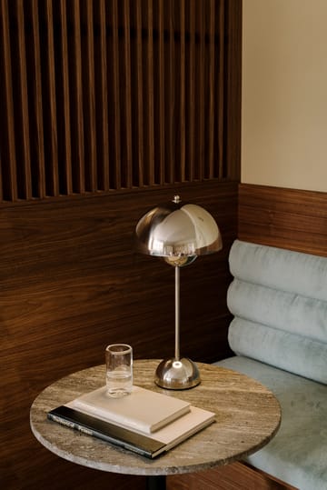 Flowerpot VP3 bordslampa - Brass-plated - &Tradition