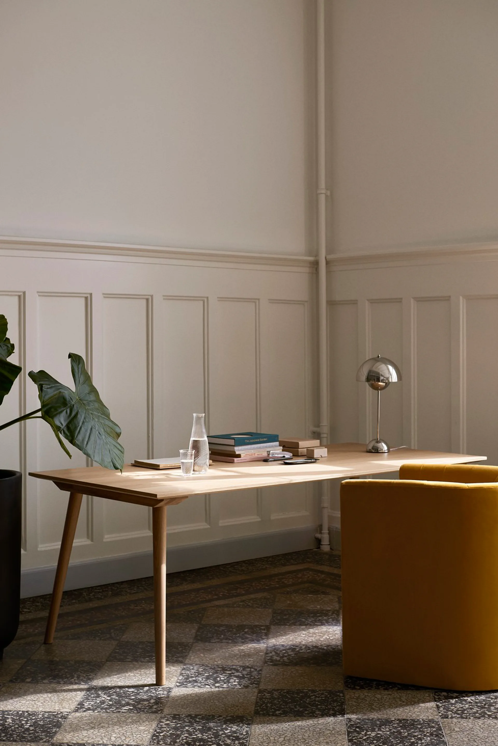 Flowerpot VP3 bordslampa, Chrome-plated &Tradition