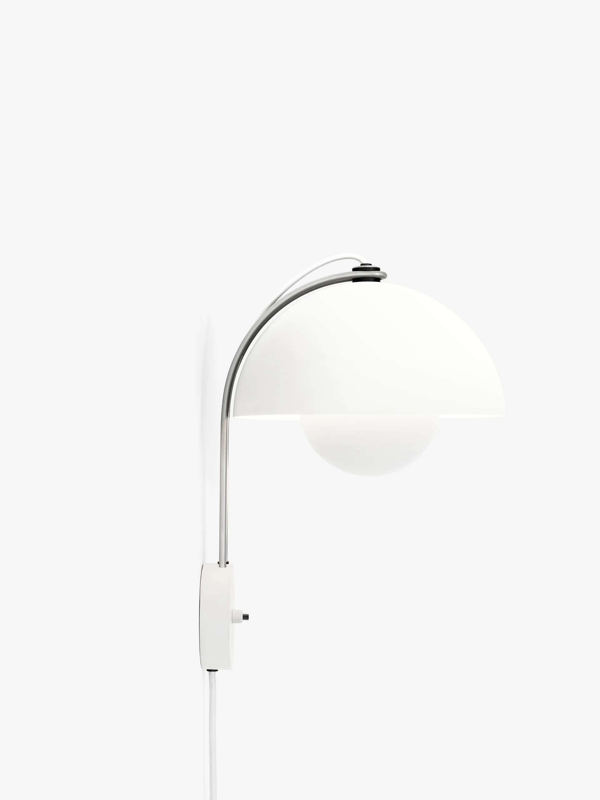 Flowerpot VP8 vägglampa, Matt white &Tradition