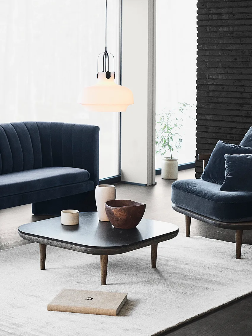 Fly bord SC4, rökt oljad ek + svart marmor &Tradition