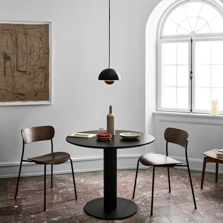 In Between SK11 Matbord - ek vitolja, mattsvart metallstativ - &Tradition