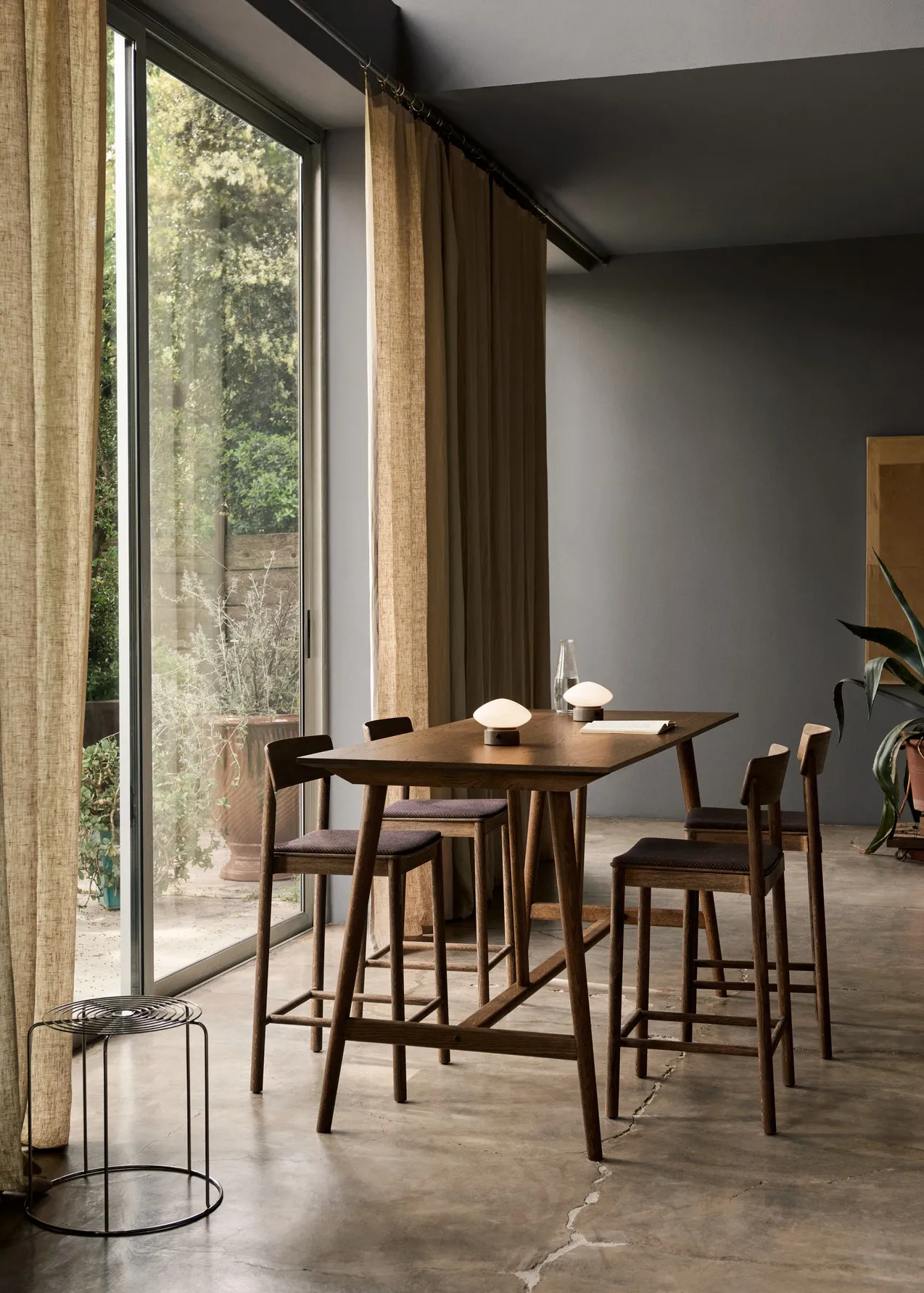 In Between SK26 Counter Table barbord 190x80x95 cm, Rökt ek &Tradition