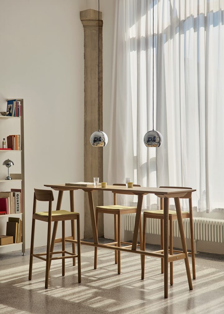 In Between SK27 Bar Table barbord 190x50x105 cm, Lacquered oak &Tradition