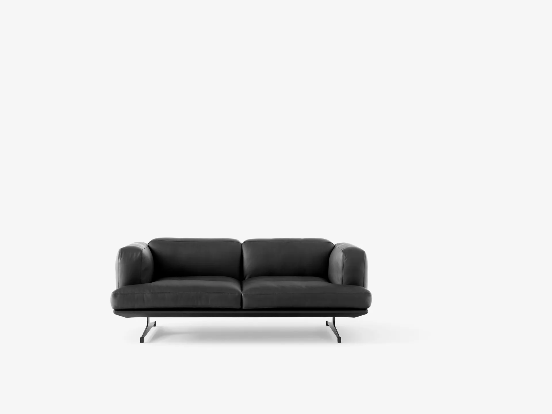 Inland AV22 soffa 2-sits, Noble läder svart-warm black &Tradition