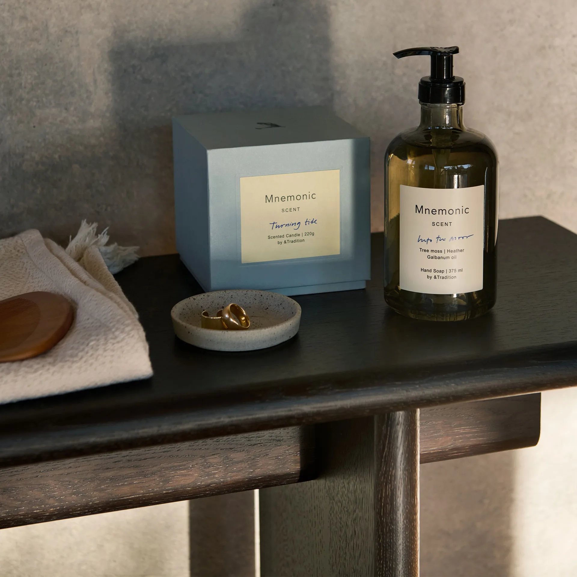 Ita OS5 bänk 170 cm, Dark stained oak &Tradition