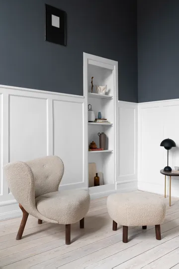 Little Petra VB1 fåtölj inkl. pouf ATD1 - Oljad valnöt-Karakorum 003 - &Tradition