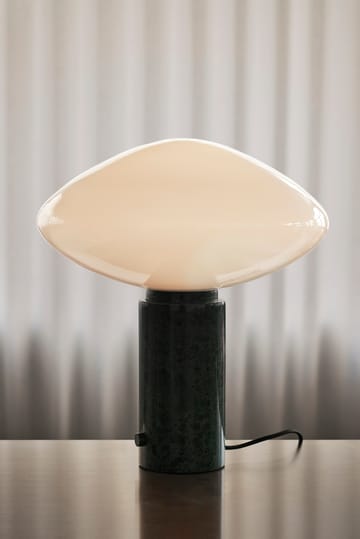 Mist AP17 bordslampa Ø37 cm - Matt White & Guatemala Verde - &Tradition