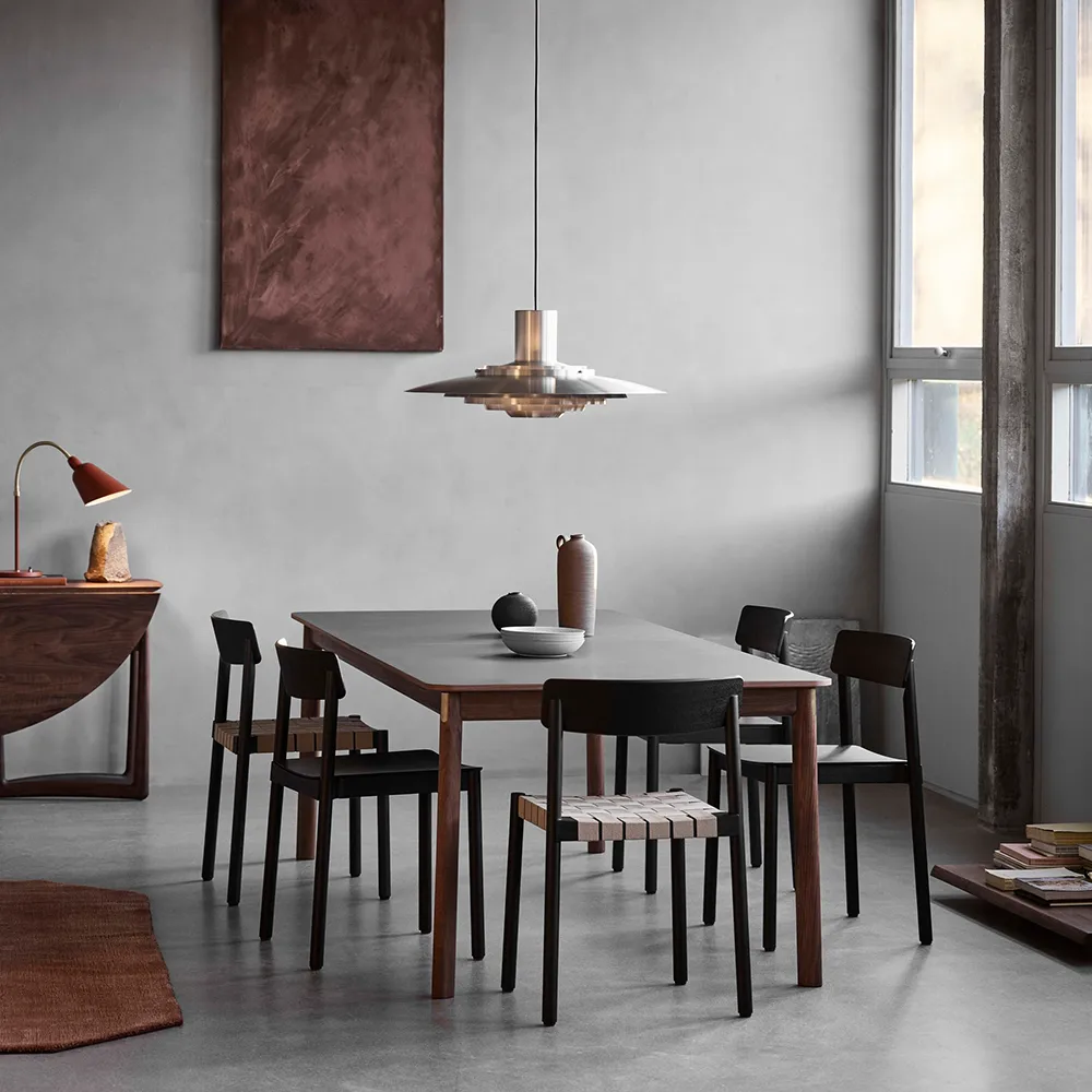 Patch HW2 matbord, cacao orinoco, oljat valnötsstativ &Tradition