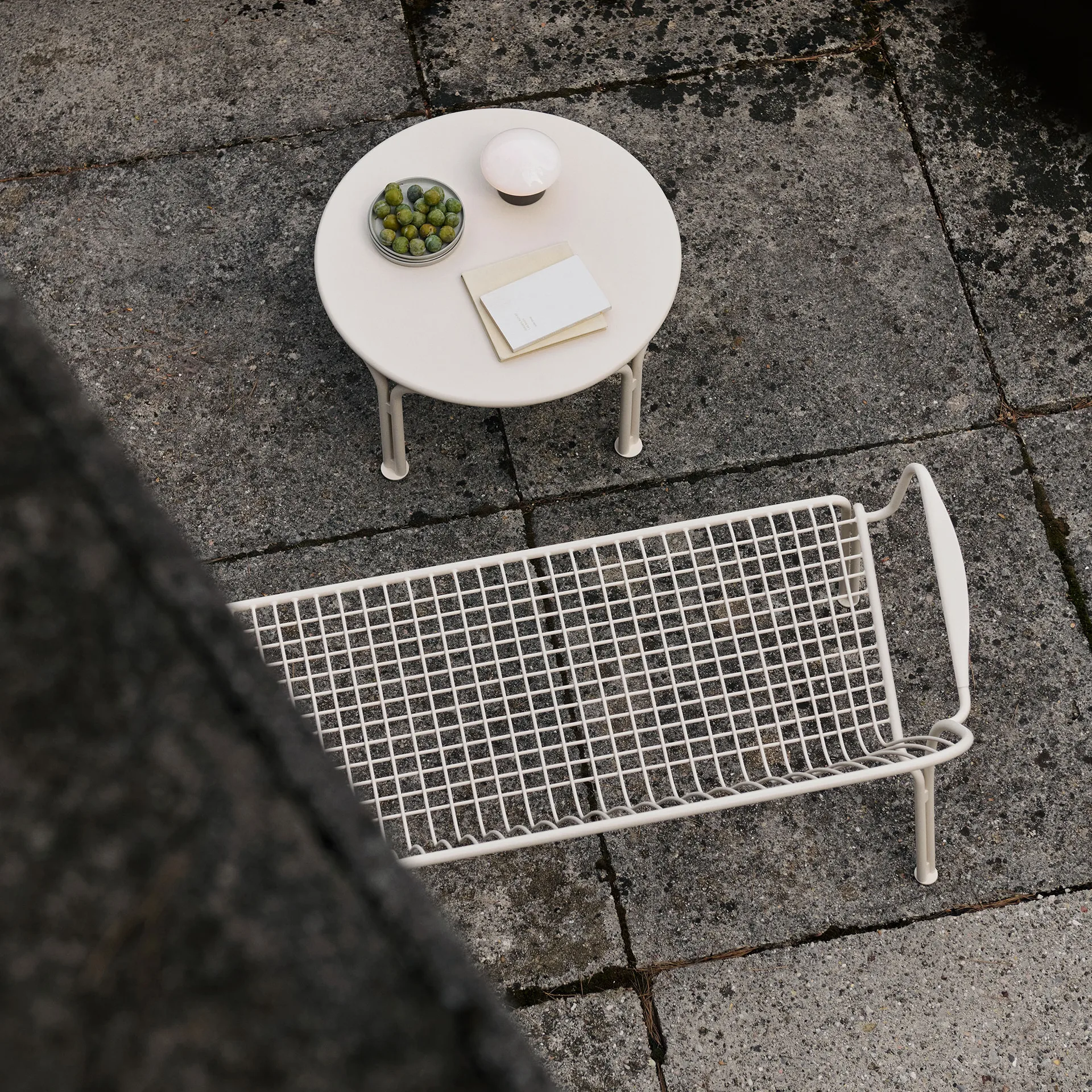 Thorvald SC108 soffbord, Ivory, Ø70 cm &Tradition