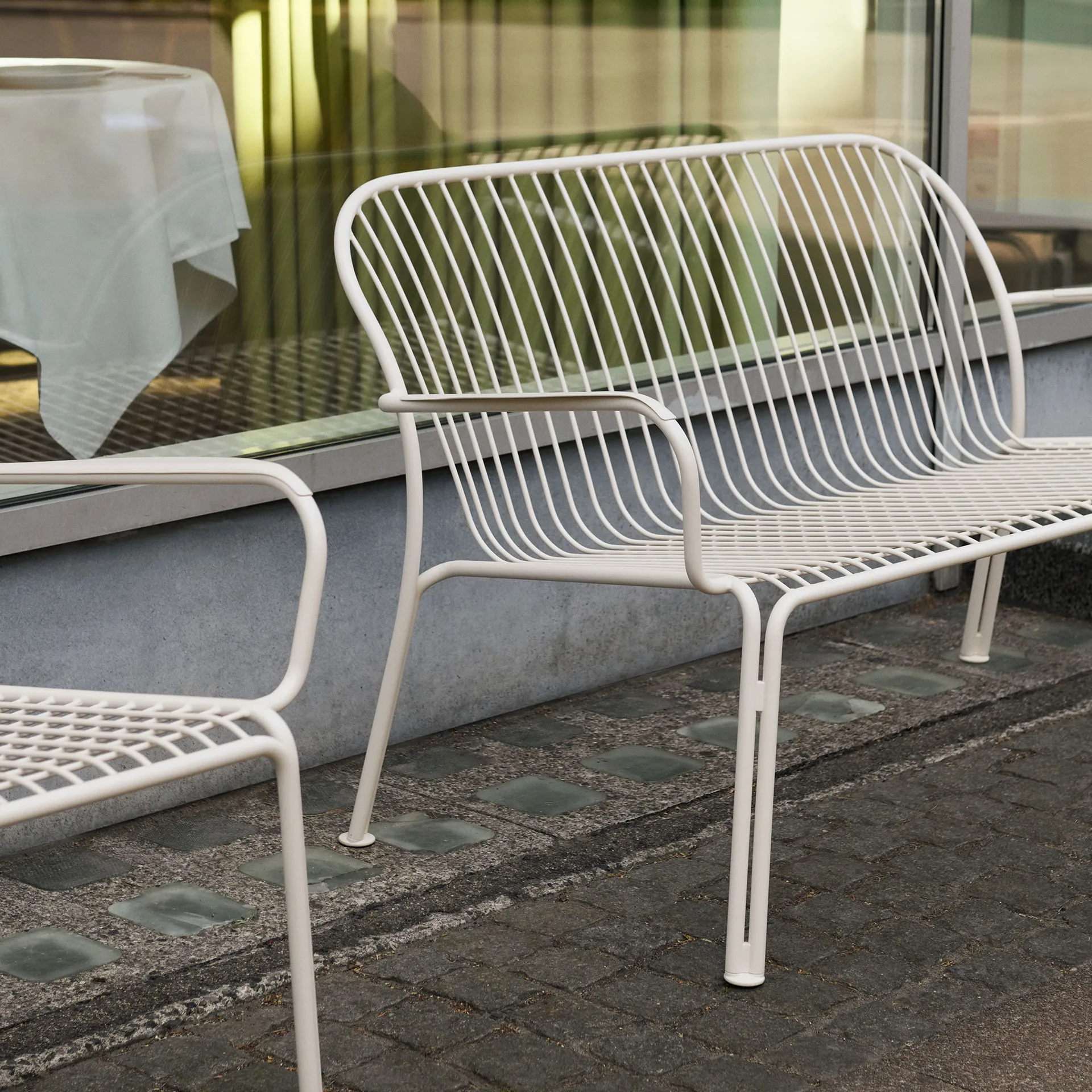 Thorvald SC110 loungesoffa, Ivory, 143 cm &Tradition