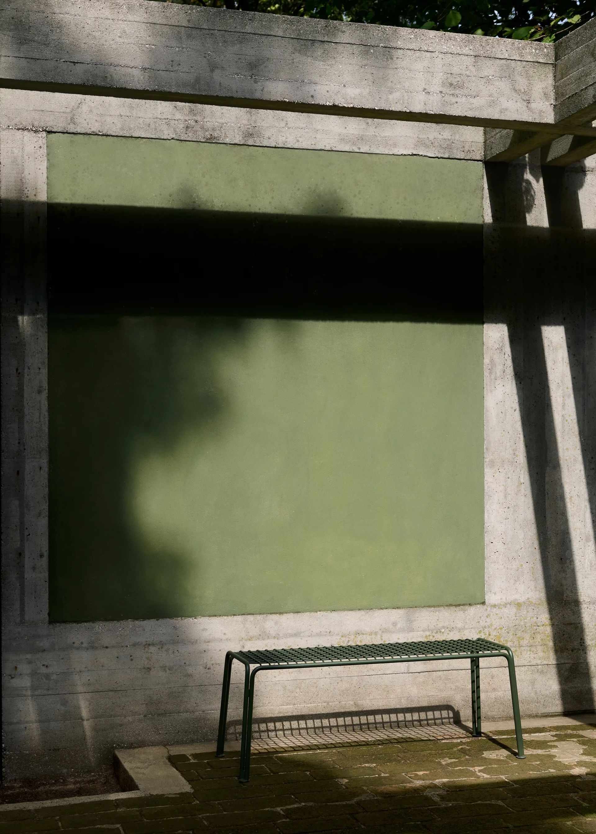 Thorvald SC112 bänk, Bronze green, 125 cm &Tradition