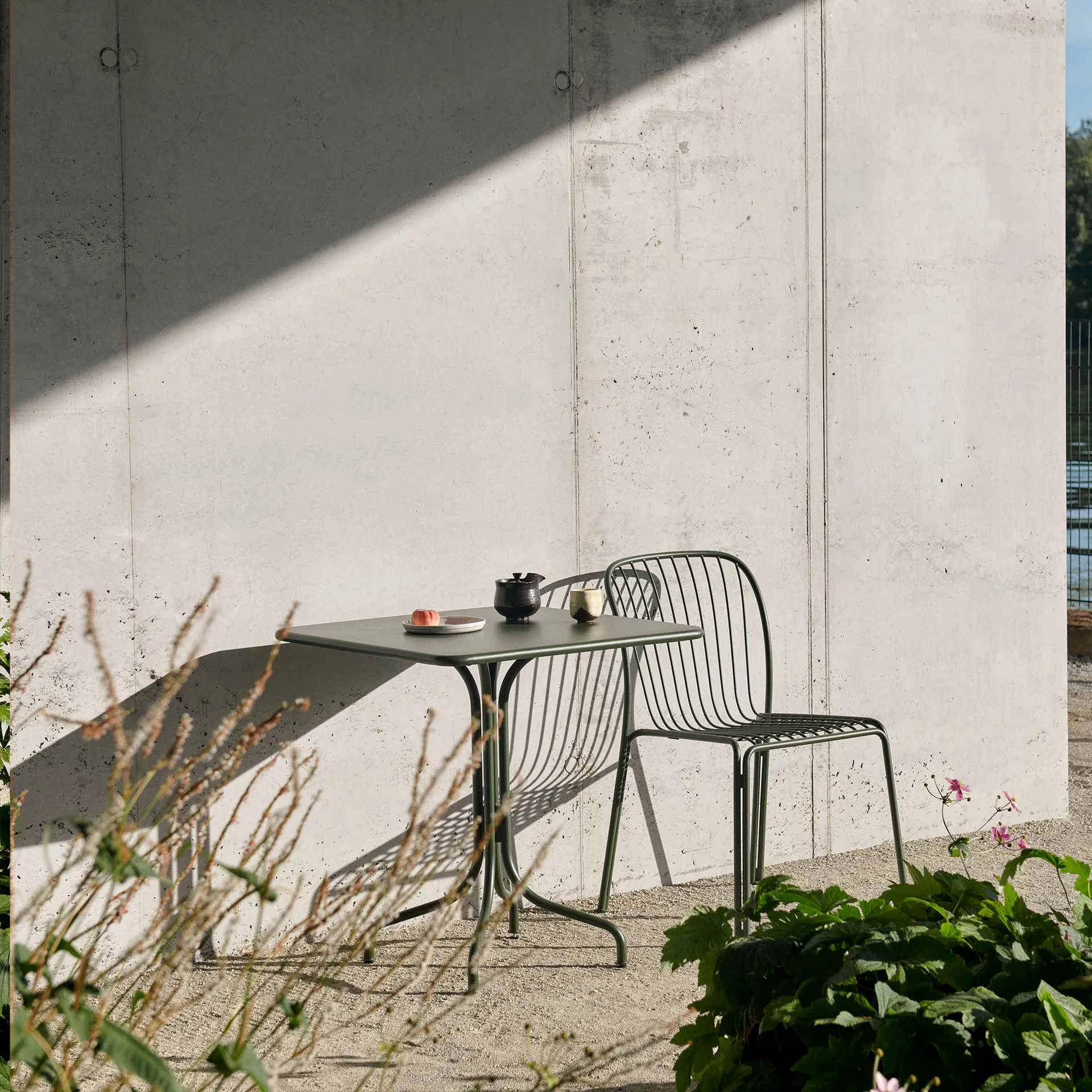 Thorvald SC97 cafébord 70x70 cm, Bronze green &Tradition